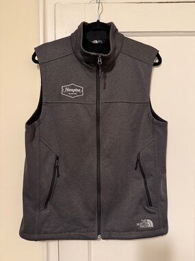 Hampton by Hilton The North Face WindWall® Men’s Dark Gray Full-Zip Vest (M)